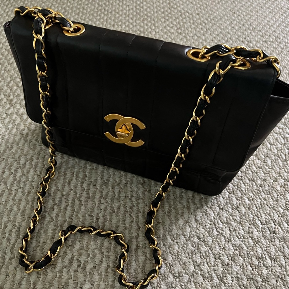 COPY - Vintage Chanel Jumbo Flap
